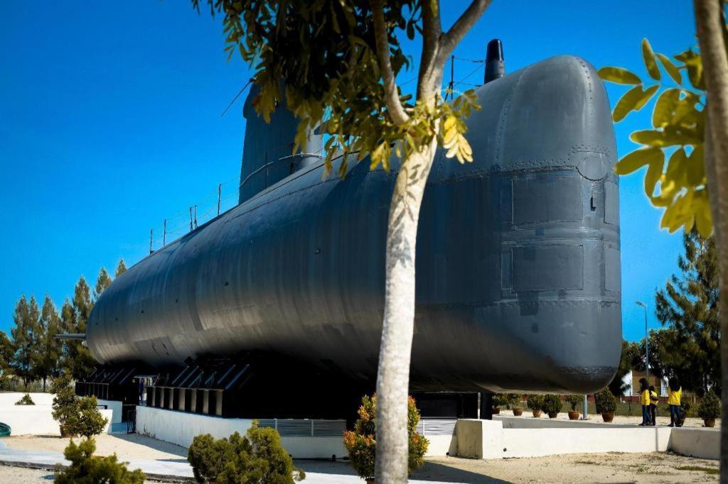 Hatten Place Melaka Dış mekan fotoğraf The submarine museum